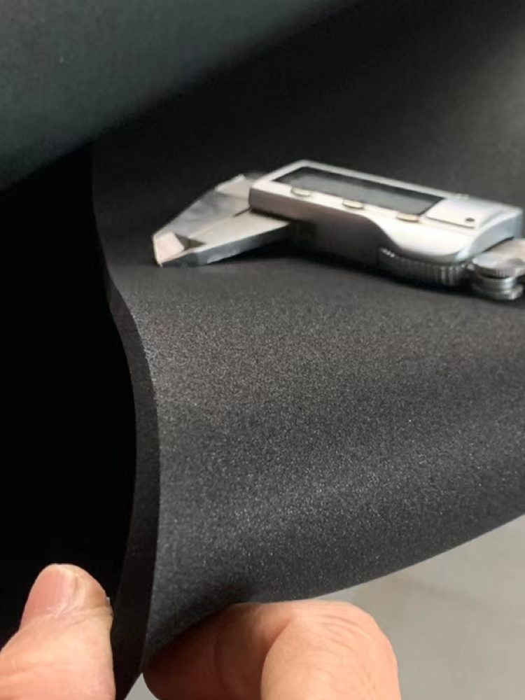 CR fire retardant foam shock absorption black white manufacturers supply CR rubber foam in large quantities /PAIDU